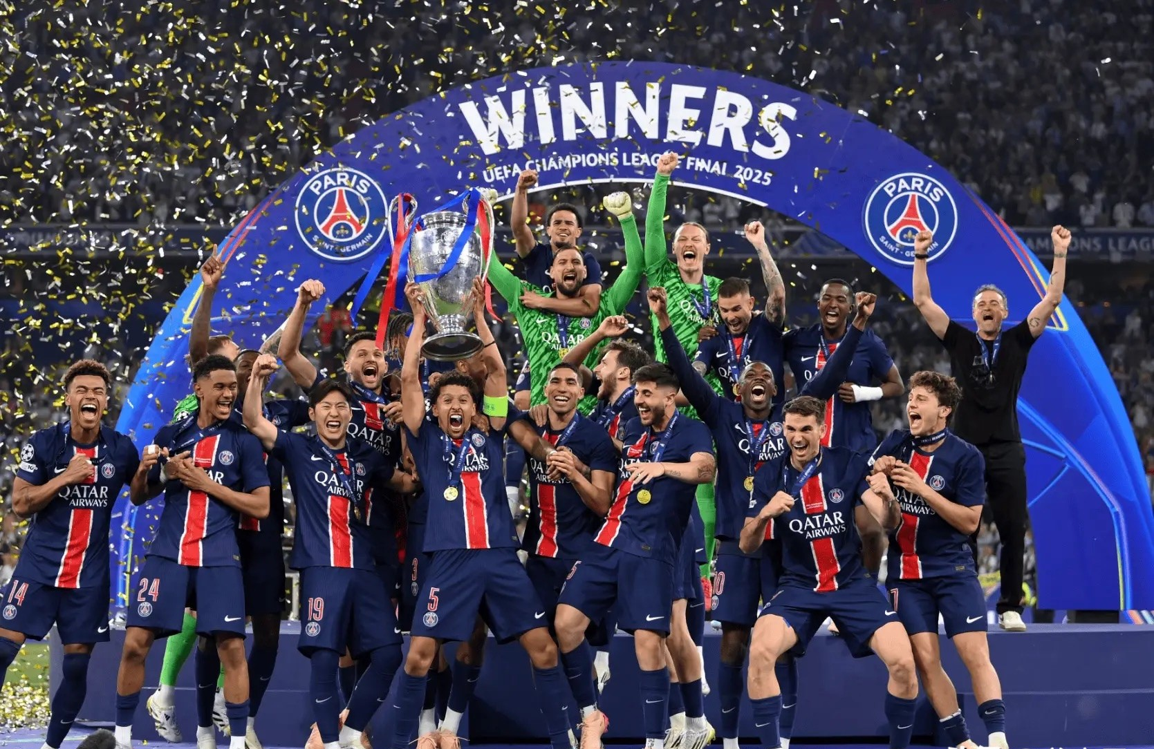 开云体育竞技-法兰克福主场击败对手，取得胜利