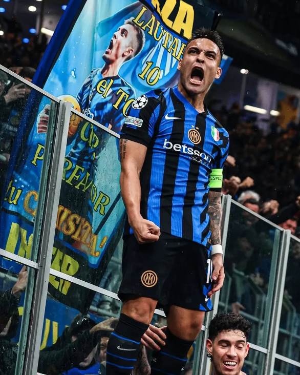 波兰炮手独造杀机，帮助球队晋级