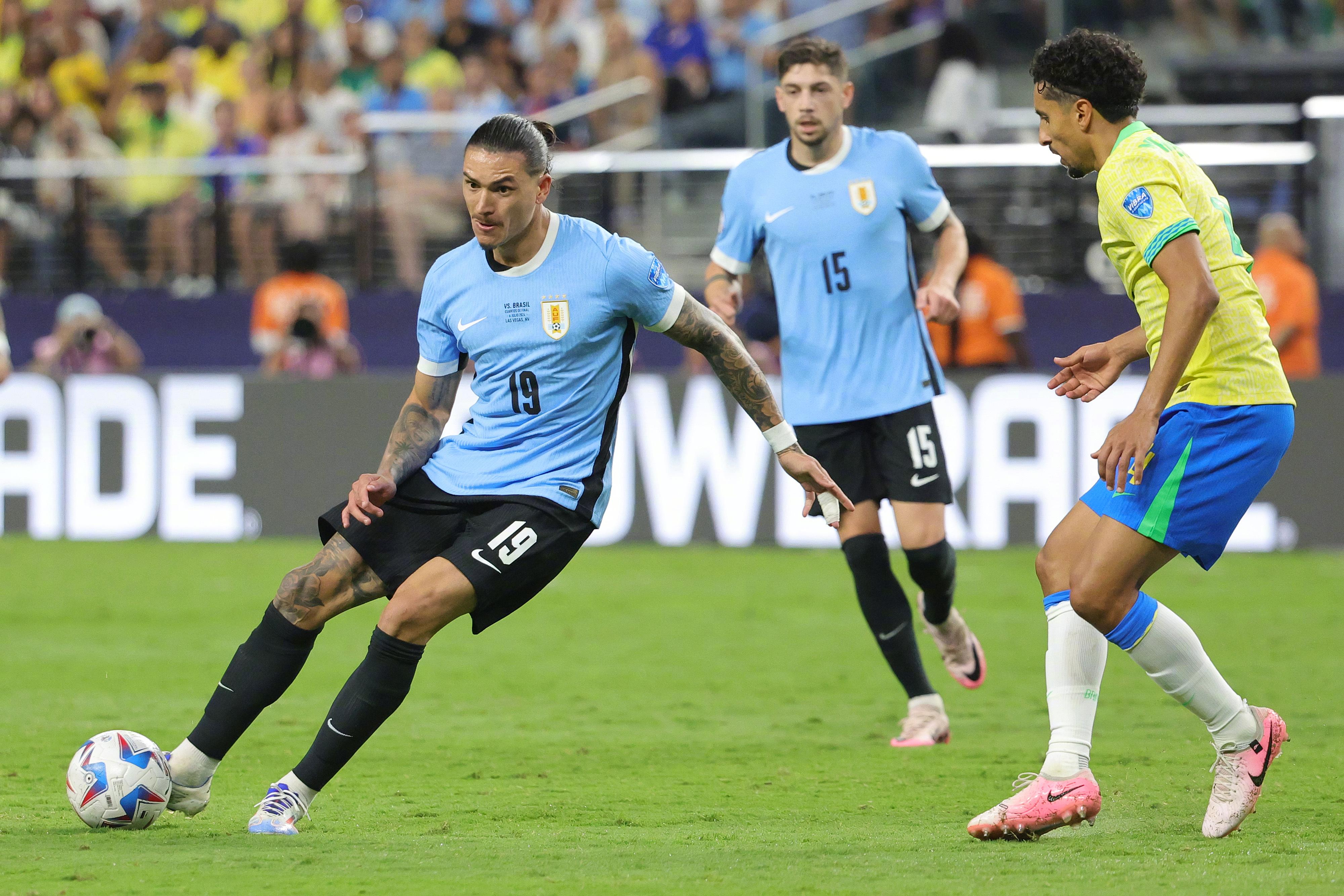 关于美洲杯篮球锦标赛半决赛对决，胜者晋级决赛的信息