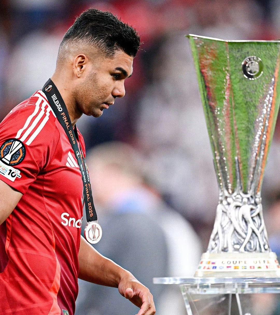 关于曼联客场求胜无果，积分榜逐渐落后劲敌的信息